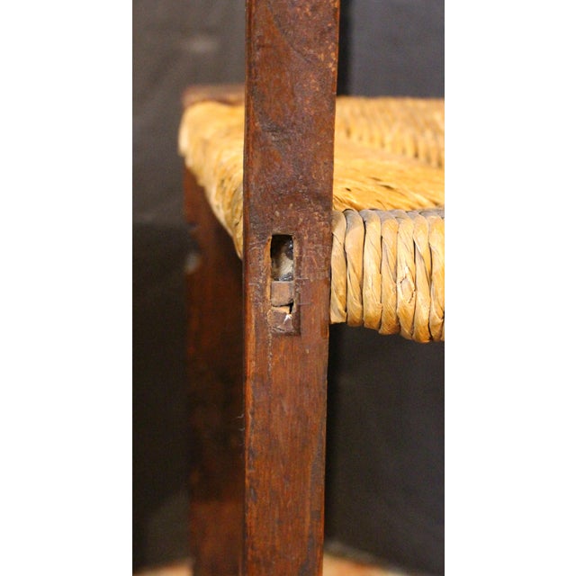 Early 19th Century Pair of Early 19th Century Italian Rustic Neoclassical Side Chairs For Sale - Image 5 of 8