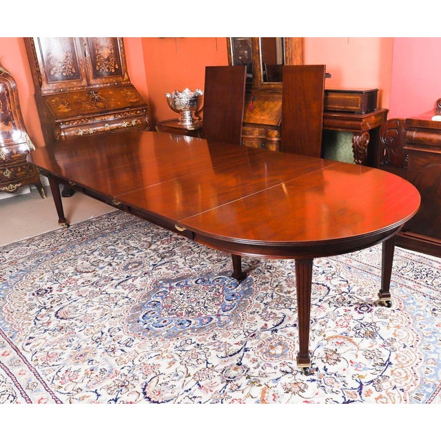Antique Flame Mahogany Telescopic Extending Dining Table, 19th Century For Sale - Image 11 of 18