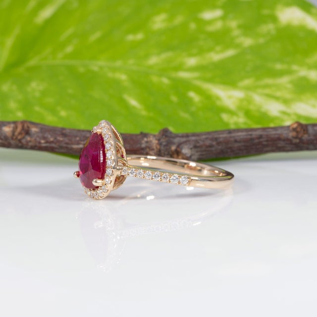 Metal 1.9Ct Gia Certified Mozambique Ruby Ring With Natural Diamonds Accents: 14k Gold, Size 6.75 For Sale - Image 7 of 10