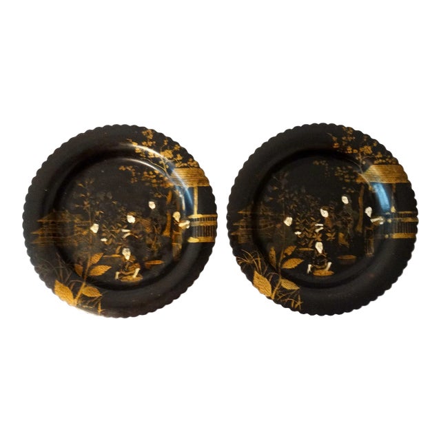 19th-Century Gilt Lacquer Chinoiserie Gaming Plates / Coasters, a Pair For Sale