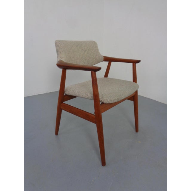 Mid-Century Modern Teak & Wool GM11 Armchair from Svend Aage Eriksen of Glostrup, Denmark, 1960s For Sale - Image 3 of 18