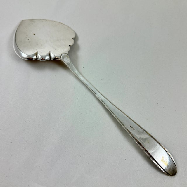 Metal Estate Silver Large Pastry Server For Sale - Image 7 of 9