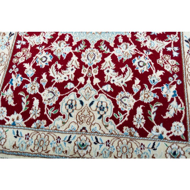 Textile Hand-Knotted Runner Rug in Fine Wool For Sale - Image 7 of 12