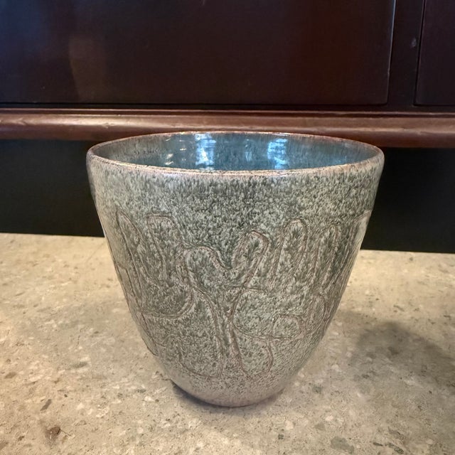 Ceramic Set of 2 20thC. Mid-Century Modern Primitive Incised Art Pottery Bowls For Sale - Image 7 of 11