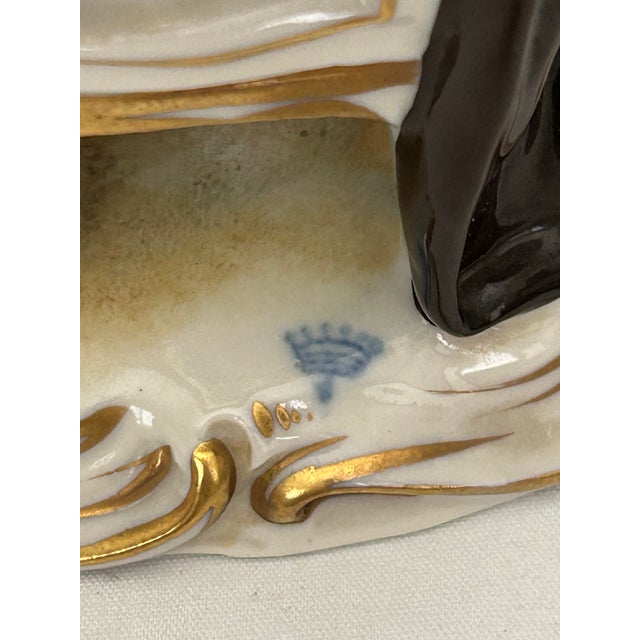 The figure "Grandfather and grandson" represents an everyday scene of the 18th century. This particular sculpture is a...