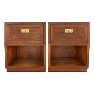 Pair of Vintage Henredon Campaign-Style Nightstands, Attributed For Sale
