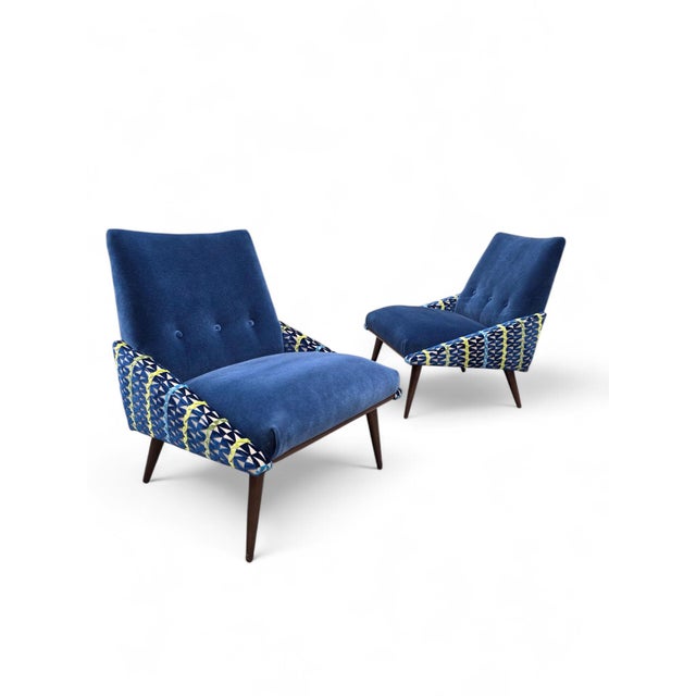 Mid-Century Modern Mid 20th Century Slipper Chairs by Kroehler With Walnut Base, Newly Reupholstered – Pair For Sale - Image 3 of 7