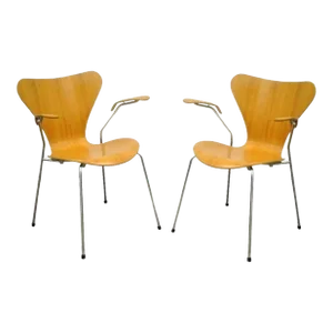 Late 20th Century Fritz Hansen Arne Jacobsen Knoll Series 7 Danish Teak Arm Chairs A - Pair