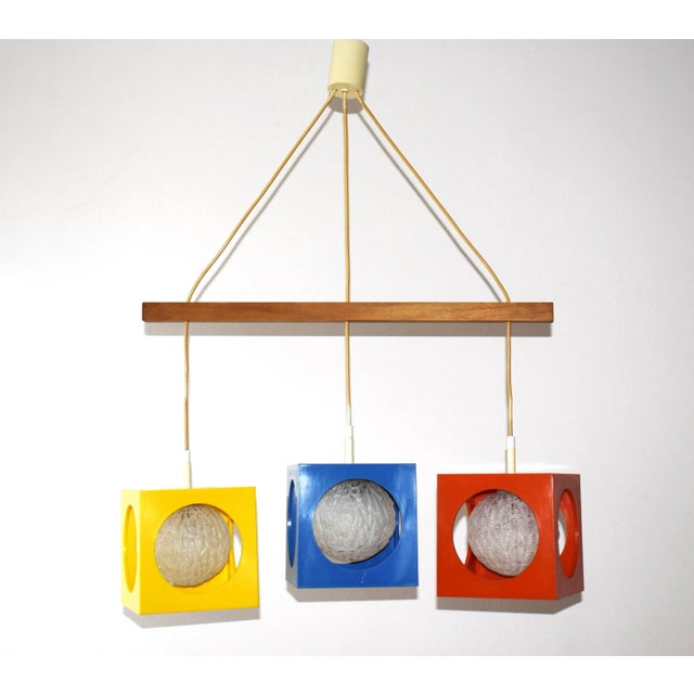70s Space Age hanging lamp by Richard Essig - Besingheim; Model 4022. The lamp consists of three square hard plastic tops...
