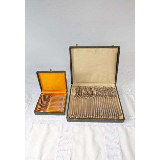 Silver French Art Deco Cutlery Service for 12 with T C Initials from Apollo, 1930s, Set of 38 For Sale - Image 8 of 11