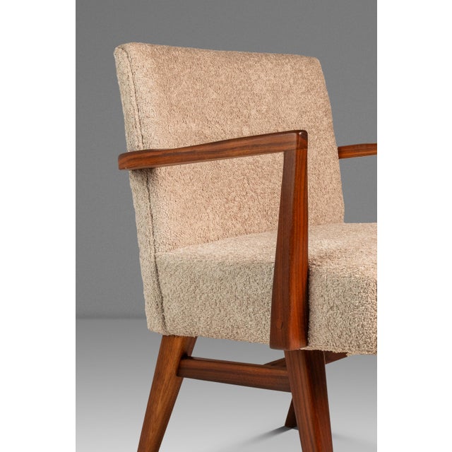 Rare Restored Mid-Century Modern Model C-108 Armchair in Walnut & Beige Bouclé Attributed to Jens Risom for Jens Risom Design, Usa, C. 1950s For Sale - Image 14 of 18