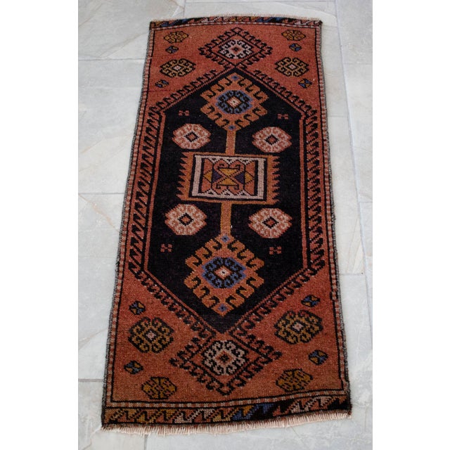 Farmhouse Turkish Rug Hand-Knotted Medallion Pattern Yastik Rug Entry Decor Doormat Rug - 17'' X 40'' For Sale - Image 3 of 8