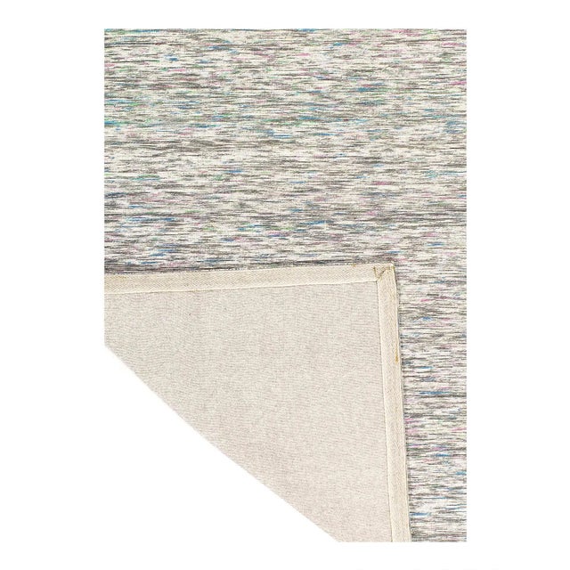 Traditional 2020s Gray Flat-Weave Tufted Sari Silk For Sale - Image 3 of 4