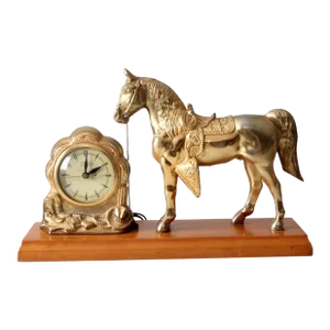 Mid Century United Self-Starting Horse Clock
