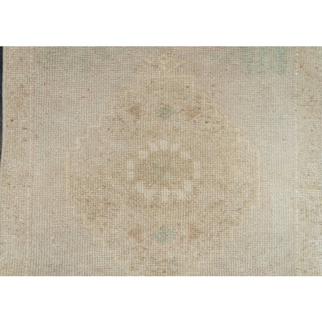 Turkish Mini Rug Oriental Hand Knotted Vintage Rug 1'7" x 3'4" #21264 For Sale - Image 4 of 8