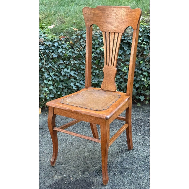 Brown Antique Quarter-Sawn Oak Dining Chairs With Embossed Leather Seats - Set of 4 For Sale - Image 8 of 12