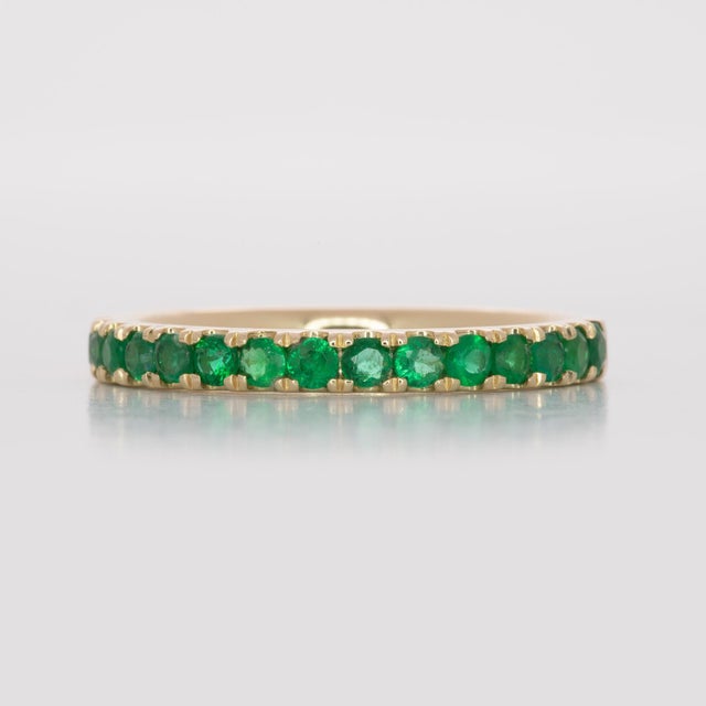 Zambian Emerald Band in Solid 14k Gold – Minimalist Green Emerald Fine Jewelry, Size 6.75 For Sale - Image 4 of 8