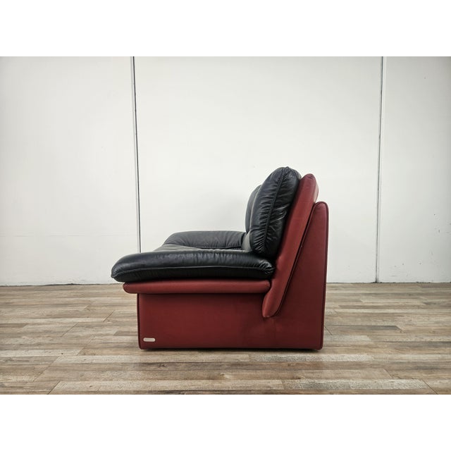 1980s Red and Black Leather Armchair attributed to Nicoletti Salotti, 1980 For Sale - Image 5 of 18