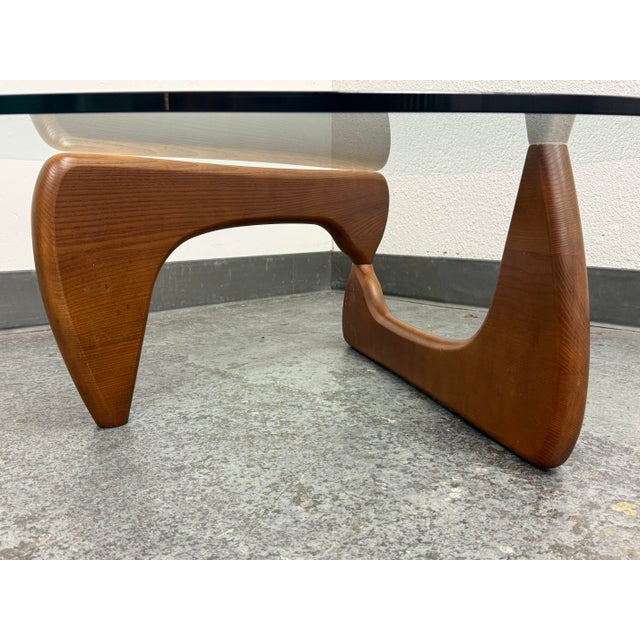 Wood Isamu Noguchi Style Glass + Wood Coffee Table For Sale - Image 7 of 12