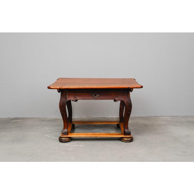 Baroque Large Baroque Table in Walnut, 1700s For Sale - Image 3 of 18