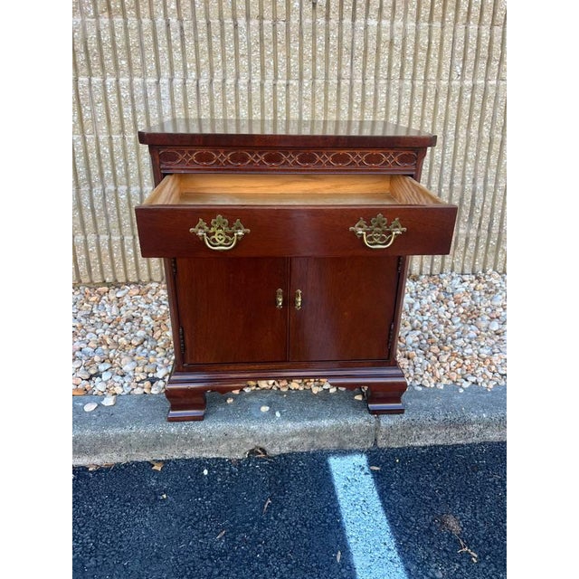 Wood Hickory Chair James River Collection Chippendale Carved Mahogany One Drawer Enclosed Nightstand For Sale - Image 7 of 12