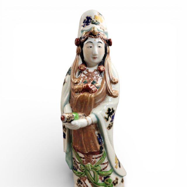 Ceramic Japanese Kutani Porcelain Buddhist Triad of Kannon, 1800s For Sale - Image 7 of 13