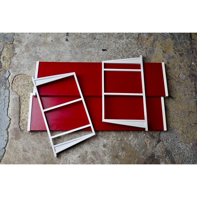 Space Age Modular Wall Shelf in Red and White, 1970s For Sale - Image 6 of 13