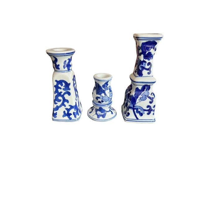 Chinoiserie Vintage Silvestri Blue and White Ceramic Candlestick Holders- Set of 3 For Sale - Image 3 of 11
