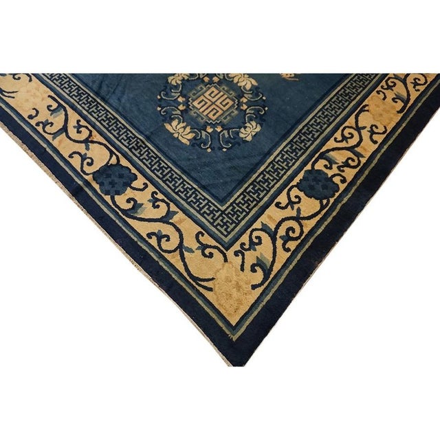 1920s 1920s Blue Field Floral Traditional Medallion Antique Chinese Peking Knotted Rug For Sale - Image 5 of 8