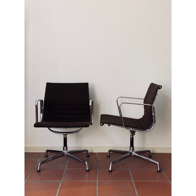 EA108 Aluminium Swivel Chair by Charles and Ray Eames for Vitra, 1990s, Set of 2 For Sale - Image 14 of 18