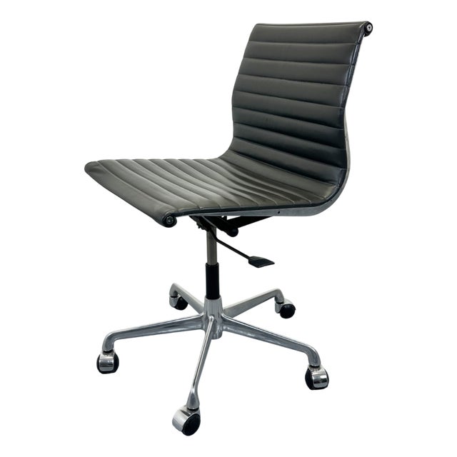 EA117 Office Chair by Charles & Ray Eames for Herman Miller, 1980s For Sale