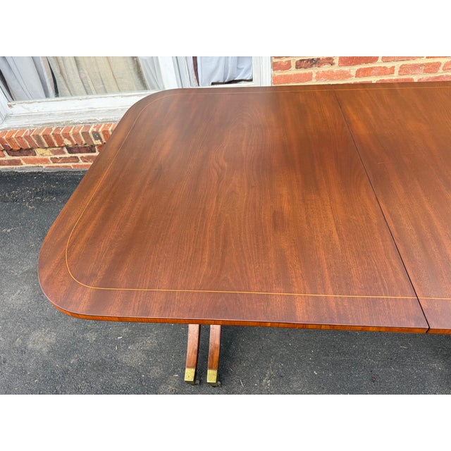 Vintage Georgian Regency Style Banded Mahogany Pedestal Extension Dining Table With Leaves For Sale - Image 16 of 18