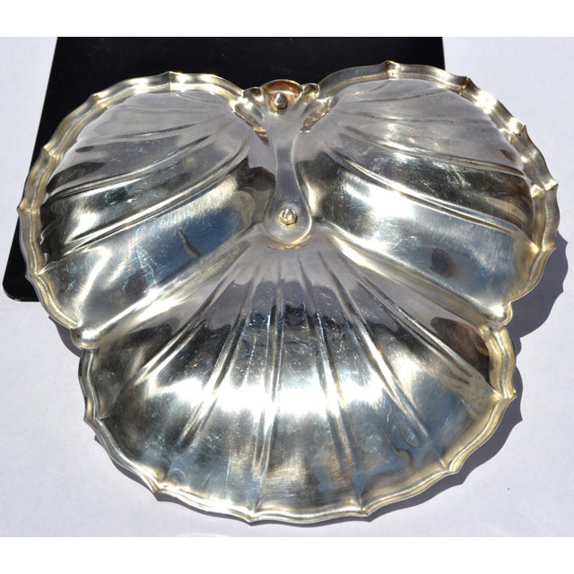 Early 20th Century Art Nouveau Silver Plated Shell Serving Platter Scalloped Edges For Sale - Image 12 of 13