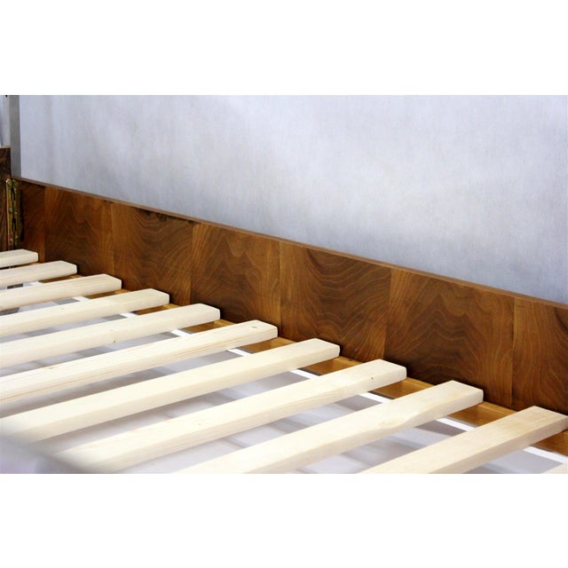 Bauhaus Single Beds, Czechoslovakia, 1930s, Set of 2 For Sale - Image 16 of 18