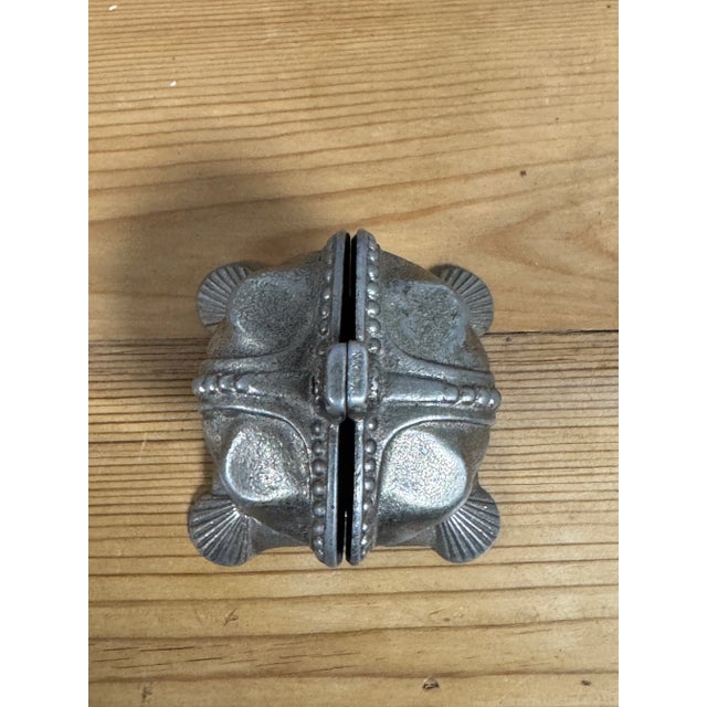 Vintage Elizabeth II Coronation Commemorative Bank For Sale In Naples, FL - Image 6 of 7