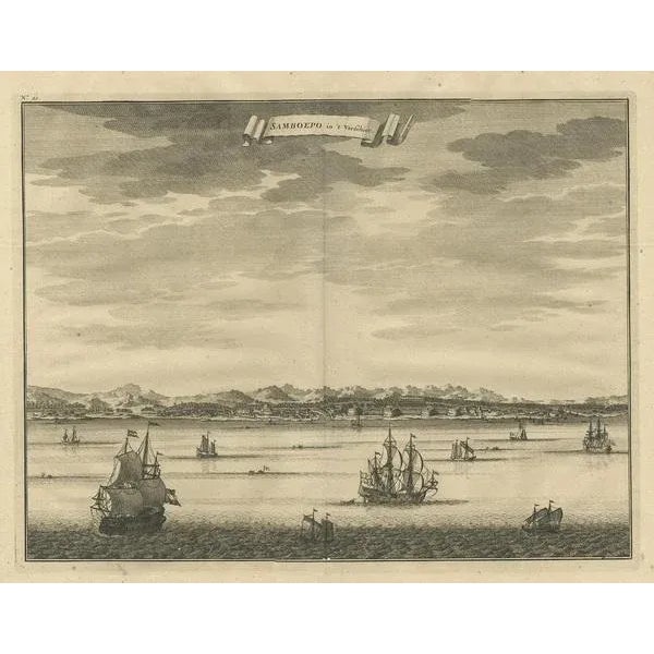 Antique print titled 'Samboepo in the Difference'. Engraved view of the city of Samboepo (Makassar or Ujung Pandang) in...