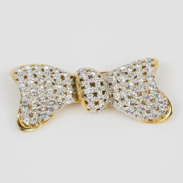 Contemporary Valentino Garavani Jeweled Bowtie Brooch For Sale - Image 3 of 9