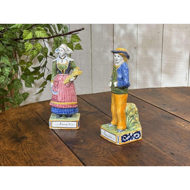 Breton Couple in Earthenware from Quimper, 1930s, Set of 2 For Sale - Image 4 of 12