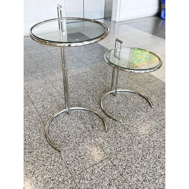 Metal Late 20th Century Eileen Gray Style Round Chrome Steel & Glass Side Tables - A Pair For Sale - Image 7 of 11