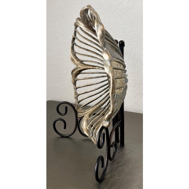 John-Richard Late 20th-Century Moulded Cast Brass Reticulated Hibiscus-Petal Shaped Decorative Bowl For Sale - Image 4 of 16