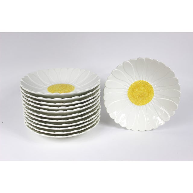 French Daisy "Gien" Plates Set of 12 Chairish