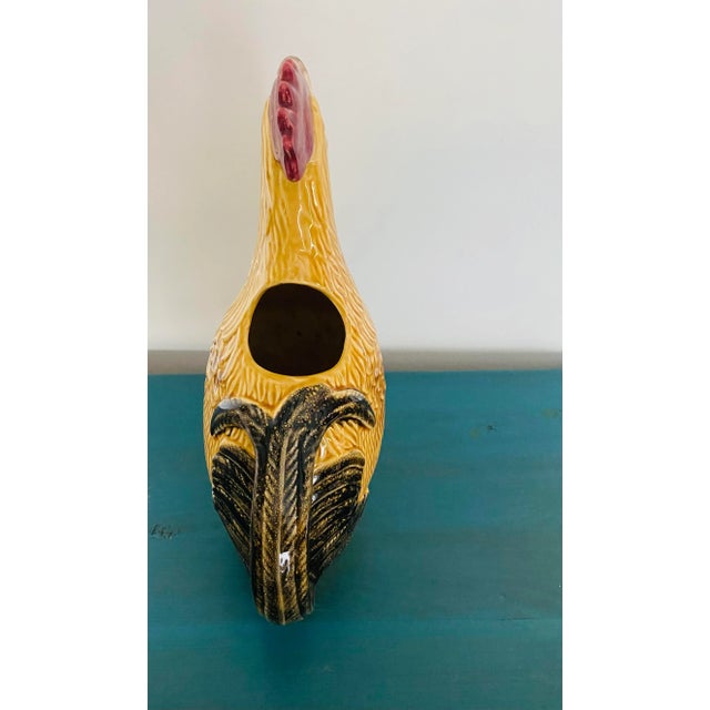Bordallo Pinheiro 1990s Bordallo Pinheiro Rooster Pitcher in Honey Gold Color For Sale - Image 4 of 11