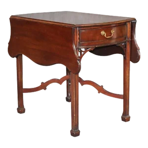1970s Kindel Winterthur Collection Chippendale Solid Mahogany Drop Leaf Table