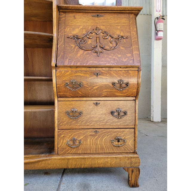 Antique Side by Side Desk, Display and Storage Cabinet. Tiger Oak Circa. 1900 For Sale - Image 15 of 18