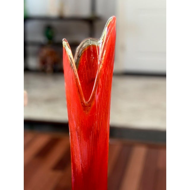 1970s Vintage Le Smith Nubby Butt Orange Amberina Swung Vase - 39”Tall For Sale - Image 5 of 12