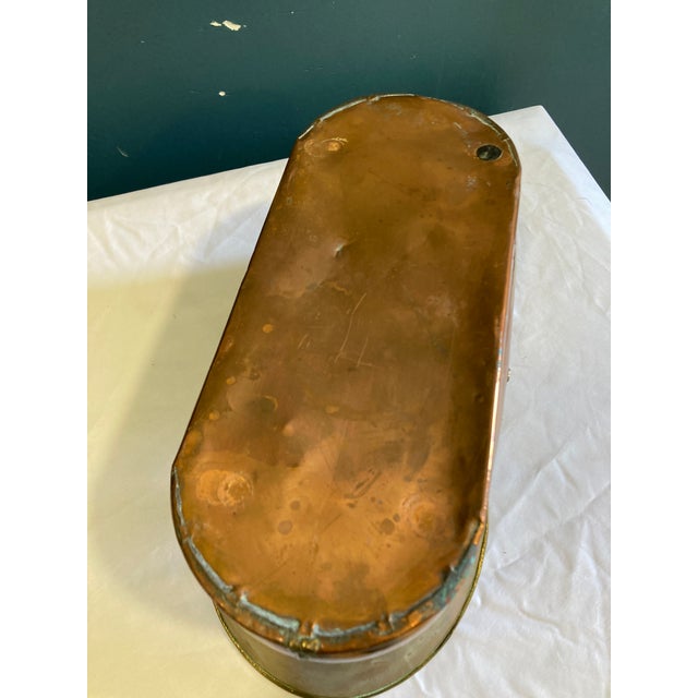 Metal Mid 20th Century Vintage Brass & Copper Basket With Handle For Sale - Image 7 of 8