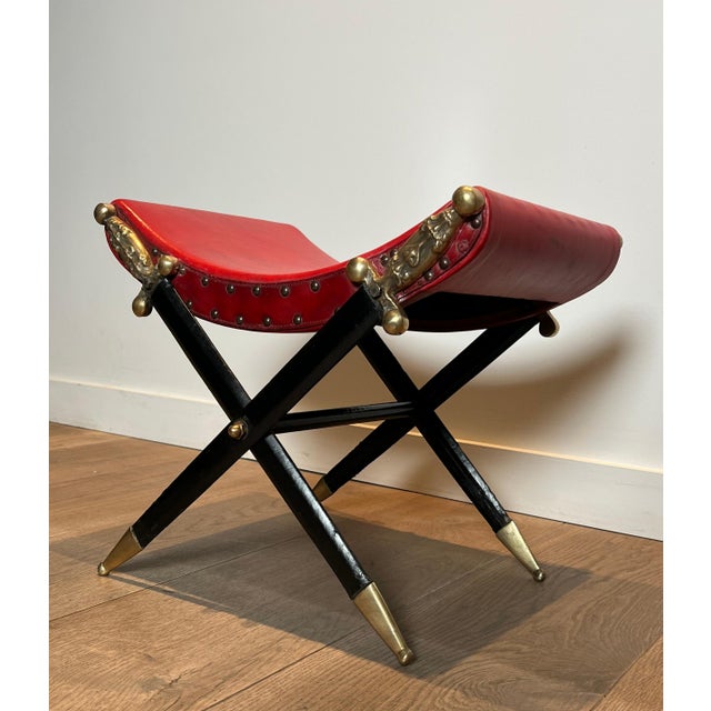 1900 - 1909 Early 20th Century Neoclassical style Curule stool in red leather and decorated with a crossed sword For Sale - Image 5 of 12