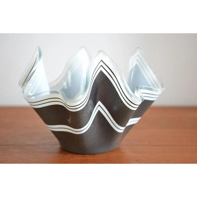 Mid-Century Modern Vintage Handkerchief Vase, 1950s For Sale - Image 3 of 7