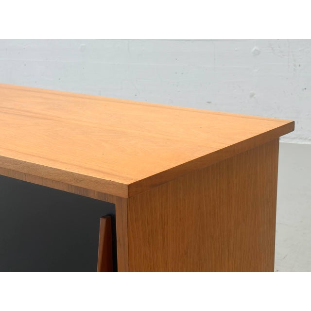 Mid-Century Swiss Sliding Door Sideboard by Wohnbedarf AG Basel, 1950s For Sale - Image 9 of 12