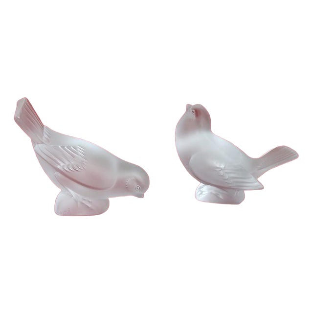 Mid 20th Century Lalique Frosted Crystal Sparrow Figurines Set of 2 Decorative Sculptures France For Sale
